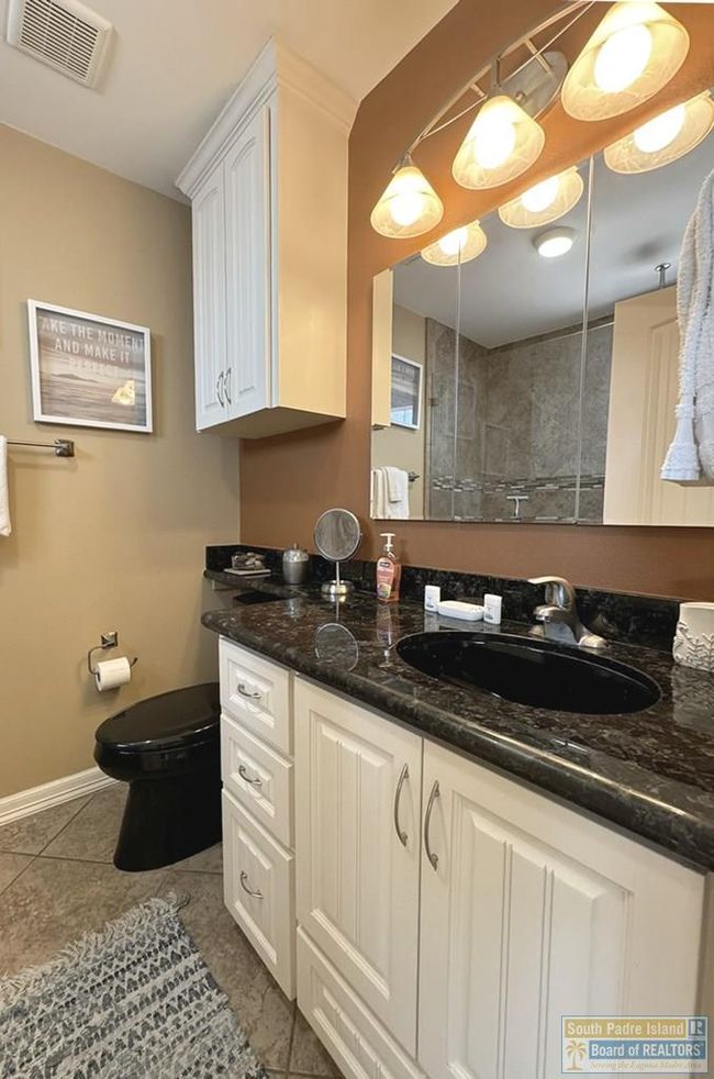502 W Clam Cir, House other with 2 bedrooms, 3 bathrooms and null parking in Port Isabel TX | Image 29
