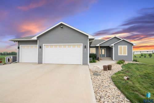 25398 454th Ave, Montrose, SD, 57048-5623 | Card Image