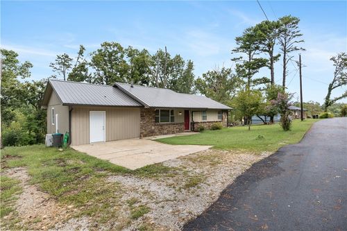 8572 Spruce Cir, Rogers, AR, 72756-6355 | Card Image
