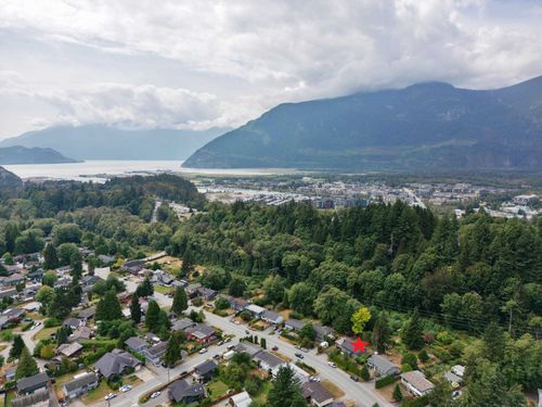 38137 Westway Ave, Squamish, BC, V8B0X6 | Card Image