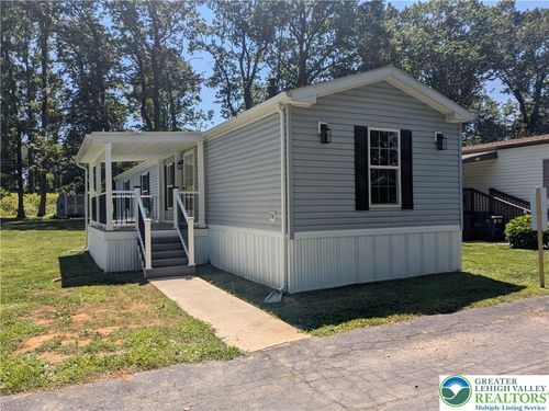22-8220 Airport Rd, BATH, PA, 18014-9027 | Card Image