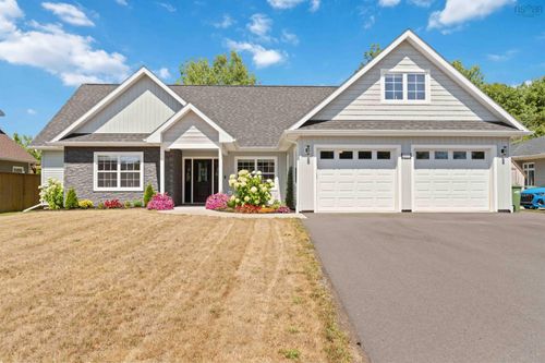 1571 Sarah Dr, Coldbrook, NS, B4R1A1 | Card Image