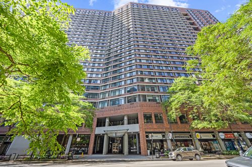 2623-211 E Ohio St, Chicago, IL, 60611-7265 | Card Image