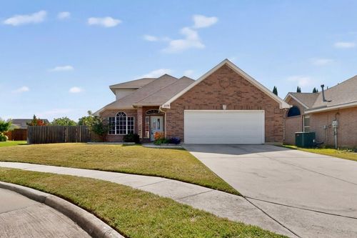 5720 Colorado Ct, Haltom City, TX, 76137-5541 | Card Image