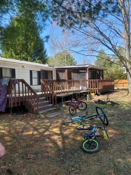 8 Hampshire Ln, Loch Sheldrake, NY, 12759 | Card Image