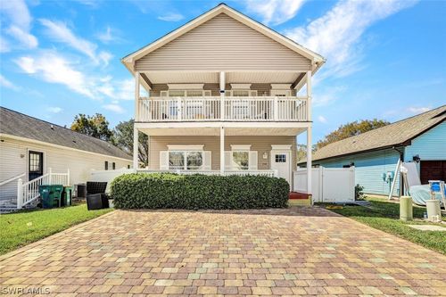 534 Leawood Cir, NAPLES, FL, 34104-4156 | Card Image
