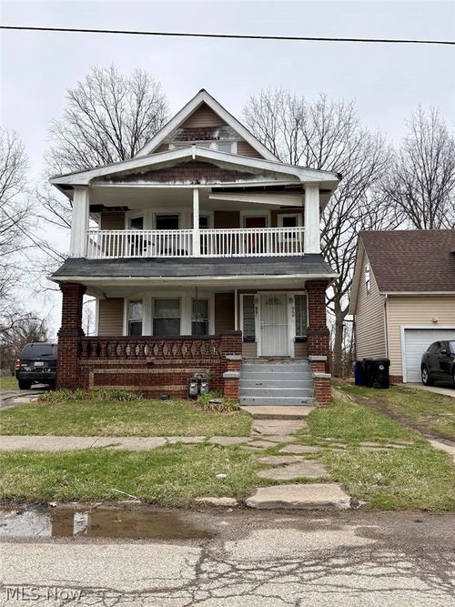 957 Parkway Road, Cleveland, OH, 44108 | Card Image