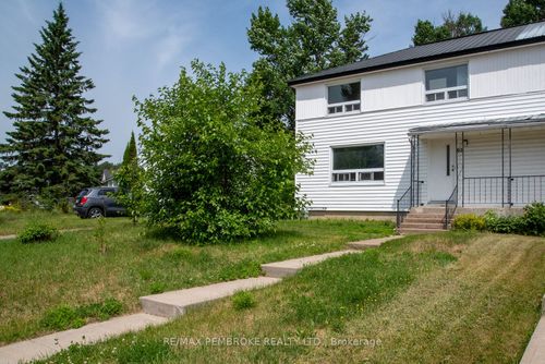 92 Algonquin St, Deep River, ON, K0J1P0 | Card Image