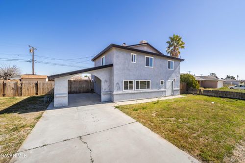 8711 S Loop Blvd, California City, CA, 93505-2745 | Card Image