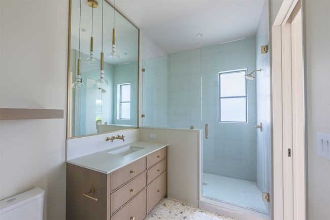 Secondary bath #5 bath upstairs | Image 37