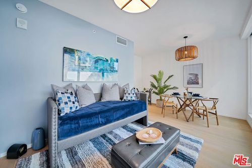 626-877 Francisco St, Los Angeles, CA, 90017-2864 | Card Image