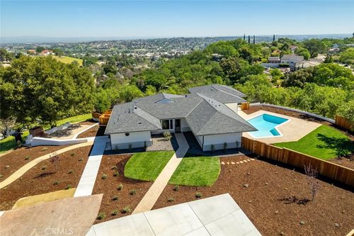 1026 Merry Hill Rd, Paso Robles, CA, 93446-2044 | Card Image