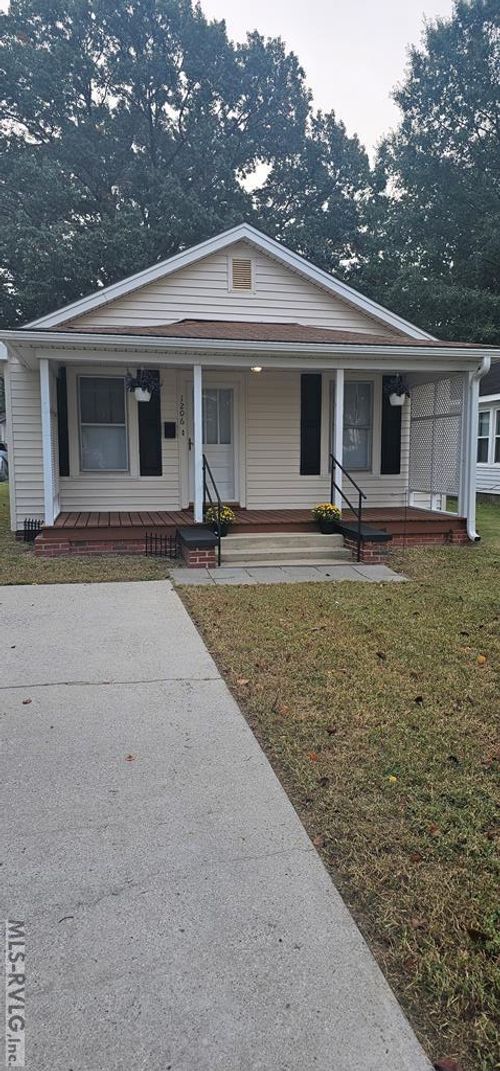 1206 Hamilton St, Roanoke Rapids, NC, 27870-3847 | Card Image