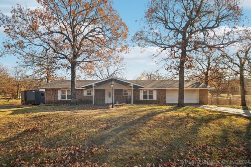 10480 E Oakmont Drive, Talala, OK, 74080 | Card Image