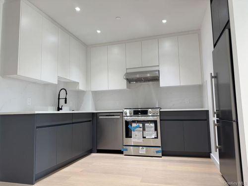 4c-108 72nd Ave, Forest Hills, NY, 11375-5349 | Card Image