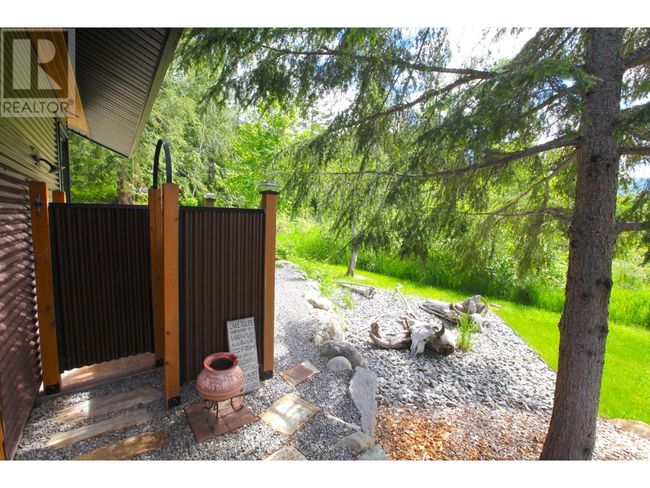 179 Kootenay Lake Rd, House other with 2 bedrooms, 2 bathrooms and 12 parking in Procter BC | Image 38