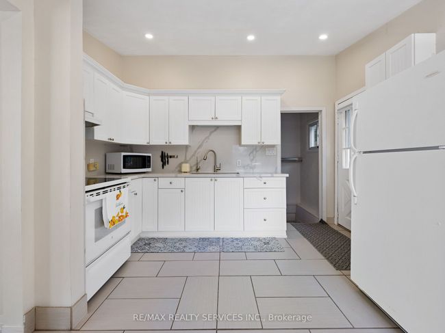 183 Mcguire Beach Rd, House other with 3 bedrooms, 2 bathrooms and 20 parking in Kirkfield ON | Image 15