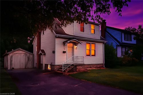 246 Bowman St, Hamilton, ON, L8S2V2 | Card Image