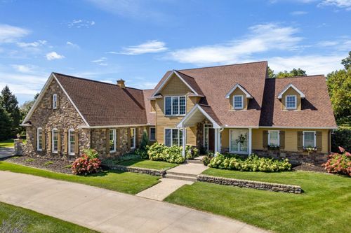 65 Wildridge Dr, Winona, MN, 55987-6313 | Card Image