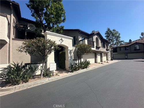 1110-2960 Champion Way, Tustin, CA, 92782 | Card Image