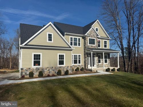 1935 Garden Station Rd, AVONDALE, PA, 19311-9385 | Card Image