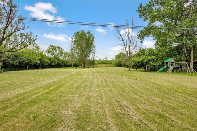 9335 W County Line Rd, House other with 5 bedrooms, 3 bathrooms and null parking in Milwaukee WI | Image 5