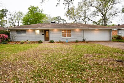 165 Manor, House other with 3 bedrooms, 2 bathrooms and null parking in Beaumont TX | Image 1