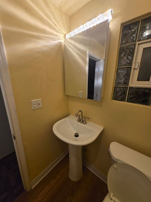 611 Golfview Dr, Round Lake Beach, IL, 60073-1712 | Card Image