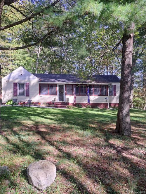 6 Hoeppner Dr, Wurtsboro, NY, 12790-5906 | Card Image