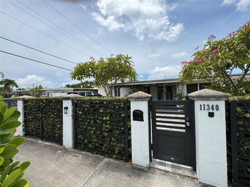 11340 Sw 41st Ter, Miami, FL, 33165-4611 | Card Image