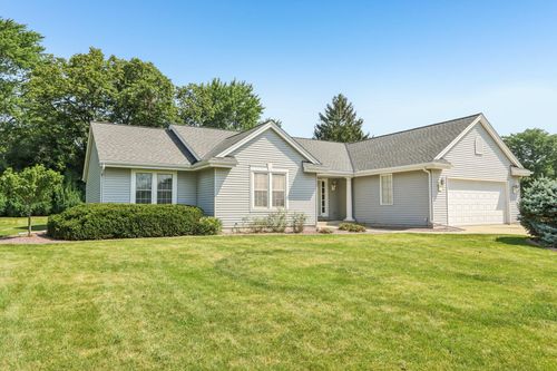 12720 W North Ln, New Berlin, WI, 53151-9053 | Card Image