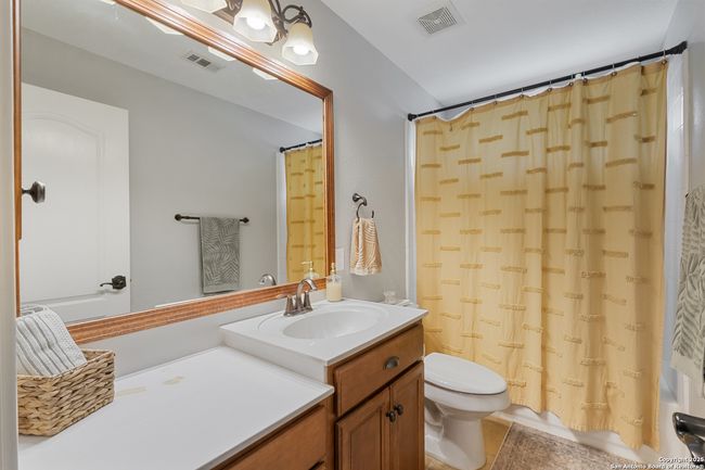 8902 Burnt Path, House other with 3 bedrooms, 3 bathrooms and null parking in Helotes TX | Image 16