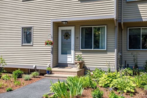 91-91 Cortland Cir, Leominster, MA, 01453-4565 | Card Image