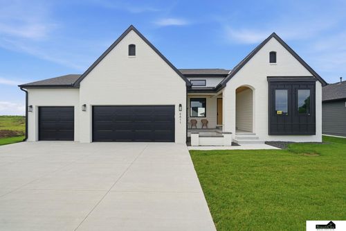 8811 Dragonfly Ln, Lincoln, NE, 68526-1771 | Card Image