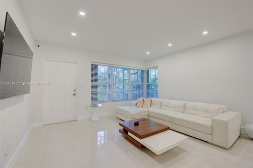 12-1125 99th St, Bay Harbor Islands, FL, 33154-1762 | Card Image