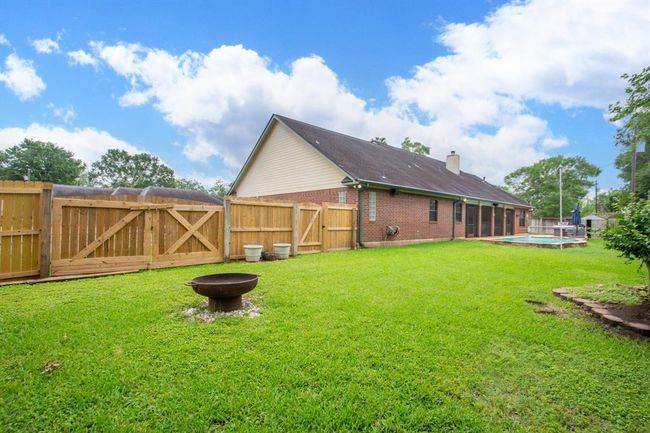 9 Cay Ct, House other with 3 bedrooms, 2 bathrooms and 2 parking in Angleton TX | Image 36