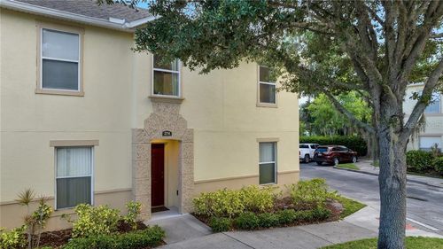 2714 Club Cortile Cir, KISSIMMEE, FL, 34746-5715 | Card Image