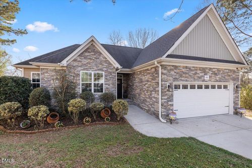 801 Clean View Ct, Fuquay Varina, NC, 27526-6735 | Card Image