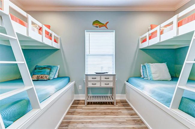 978 Seadrift Dr, House other with 3 bedrooms, 2 bathrooms and null parking in Crystal Beach TX | Image 27