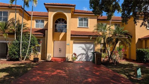 202-202 Forest Oak Cir, Davie, FL, 33325-6717 | Card Image