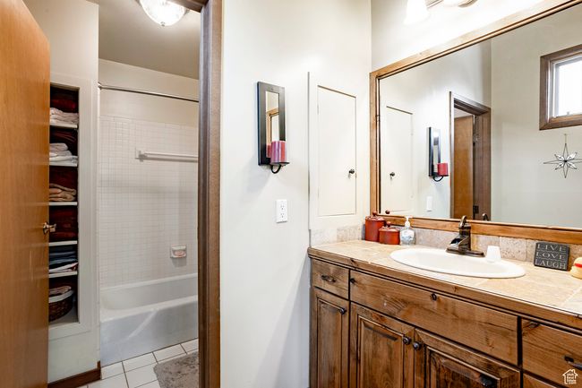 120 - 1433 Crescent Rd, Condo with 2 bedrooms, 3 bathrooms and 1 parking in Park City UT | Image 30