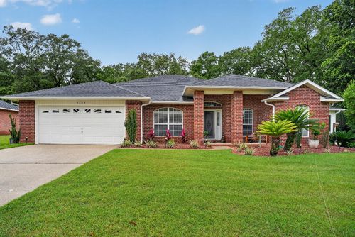 5785 Tiger Woods Dr, Milton, FL, 32570-7776 | Card Image