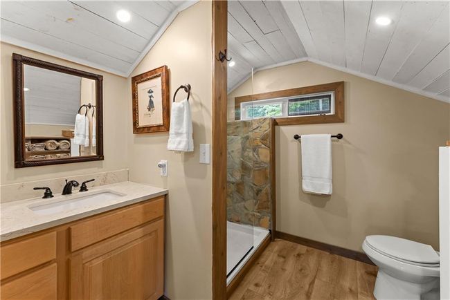 2109 Pine Tree Cir, House other with 2 bedrooms, 3 bathrooms and 4 parking in Gainesville GA | Image 10