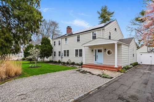64 Summit Rd, Riverside, CT, 06878-2127 | Card Image