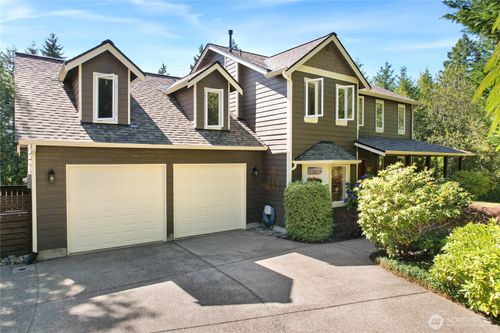 422 7th Ave, Fox Island, WA, 98333-9717 | Card Image
