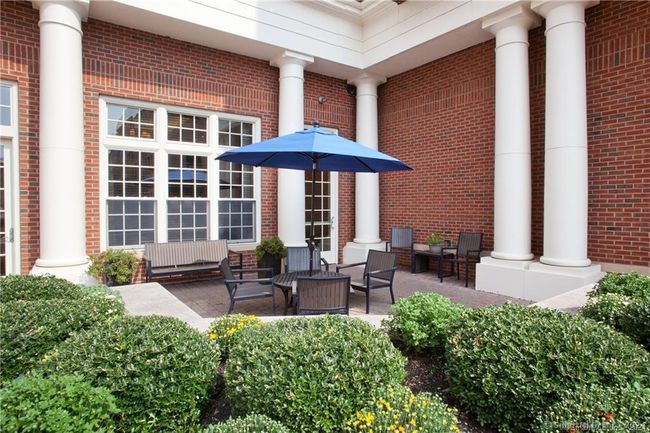 Wonderful outdoor space. | Image 25