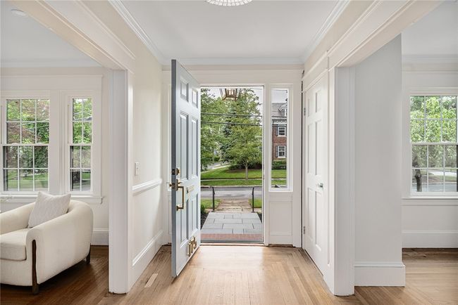 175 Freeman Pkwy, House other with 5 bedrooms, 4 bathrooms and 5 parking in Providence RI | Image 6