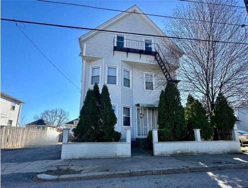 187 Carnation Street, Pawtucket, RI, 02860 | Card Image