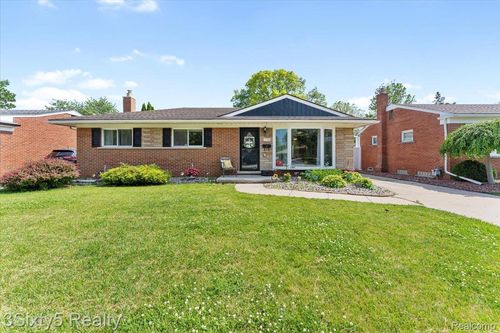 3761 Marian Dr, Trenton, MI, 48183-3915 | Card Image