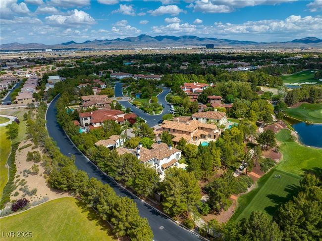 19 Quintessa Cir, House other with 4 bedrooms, 5 bathrooms and null parking in Las Vegas NV | Image 71